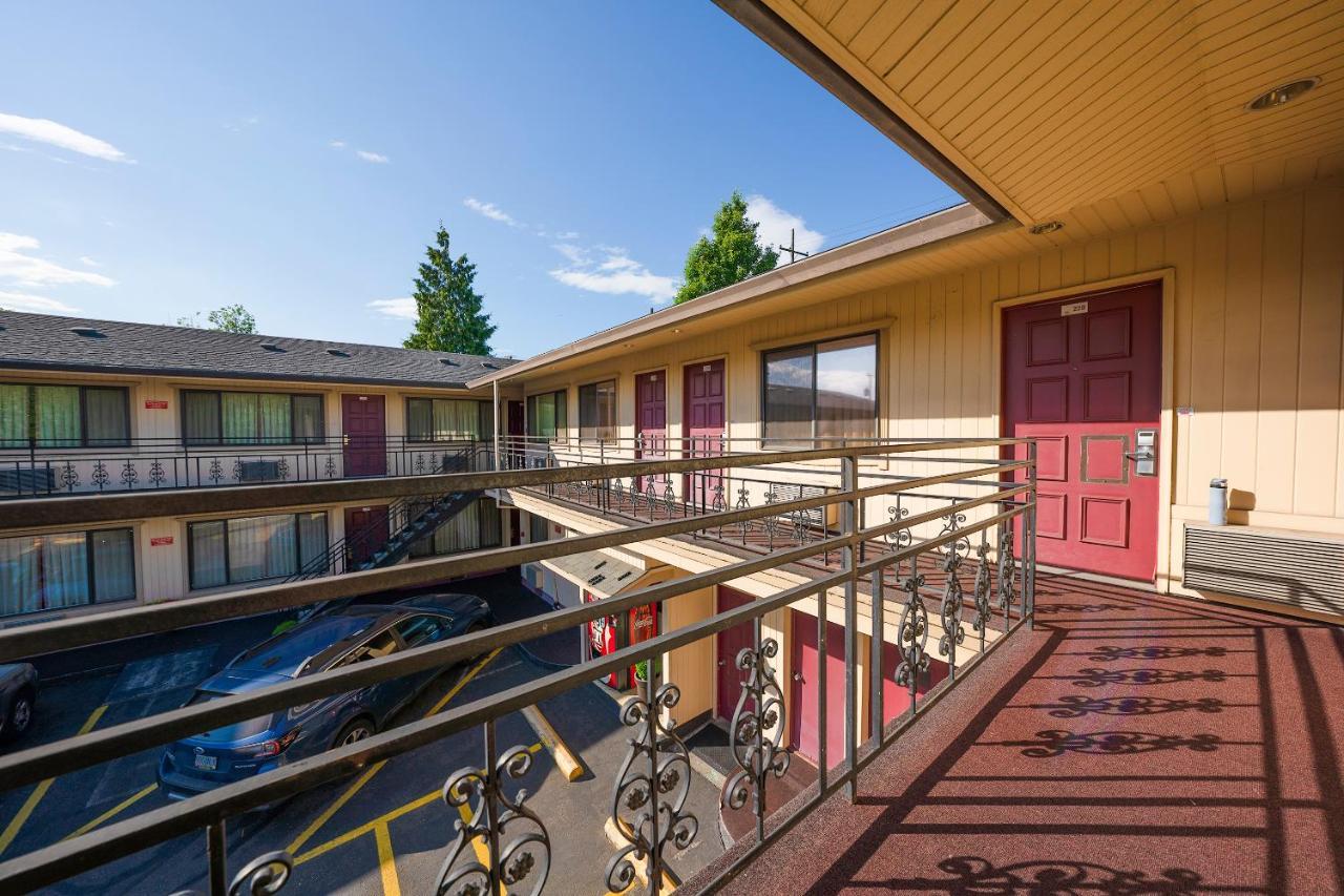 Rodeway Inn Convention Center Portland Exterior foto